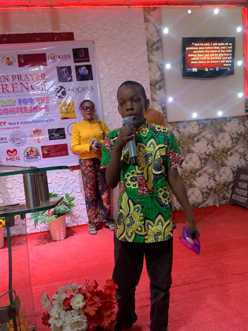 Joyful Children in Praise